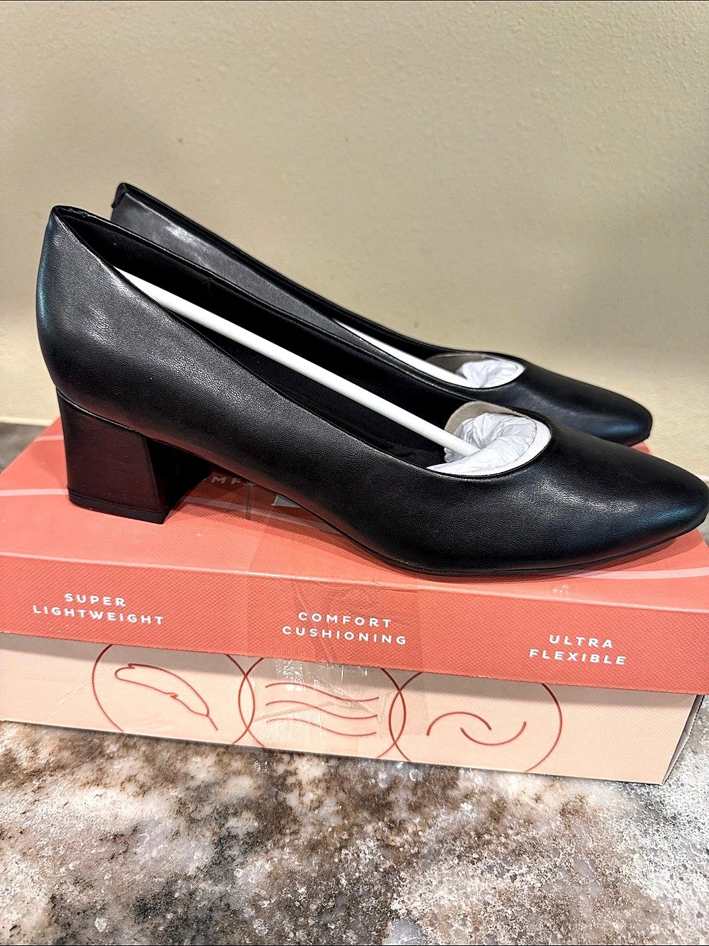 Easy Spirit Nicole10 Black Block Heel Pumps